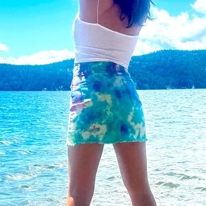 tye dye jean skirt🩵💜🩷
